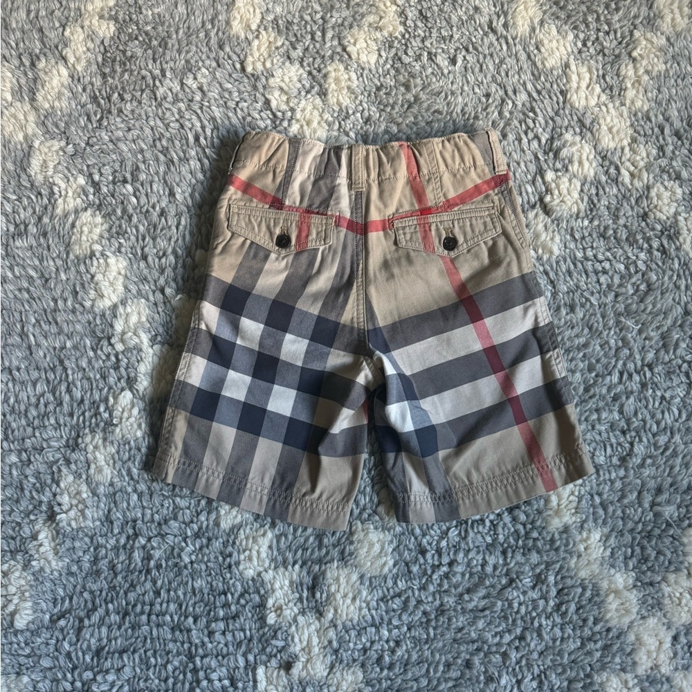 Burberry boy shorts, size 6 - Picture 3 of 3